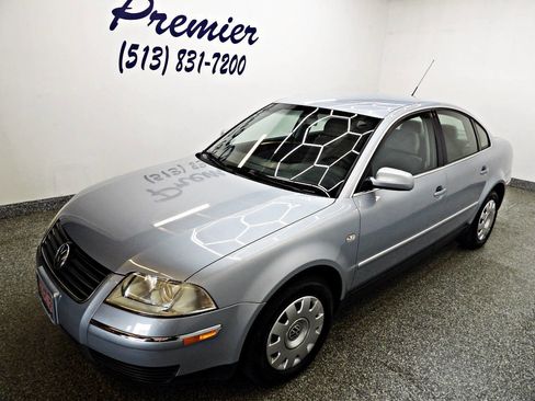 Used 2003 Volkswagen Passat GL image 1