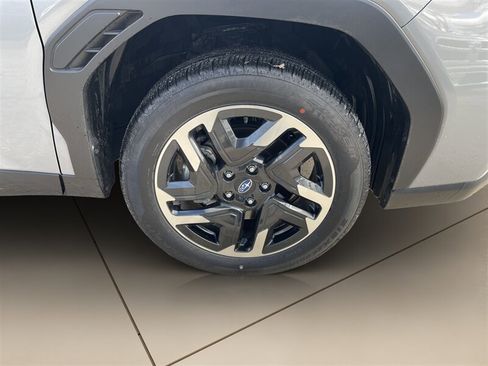 Used 2025 Subaru Forester Limited AWD/4WD image 31