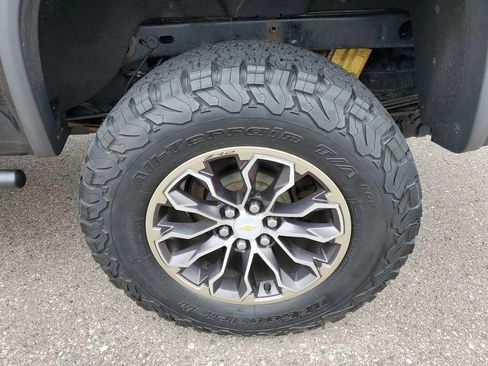 Used 2017 Chevrolet Colorado ZR2 w/ LPO, Premium Interior Package AWD/4WD image 30