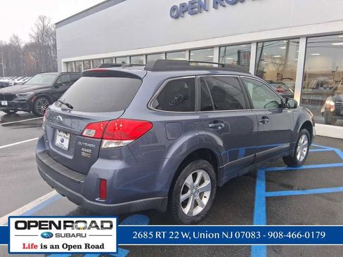 Used 2014 Subaru Outback 2.5i Limited image 8
