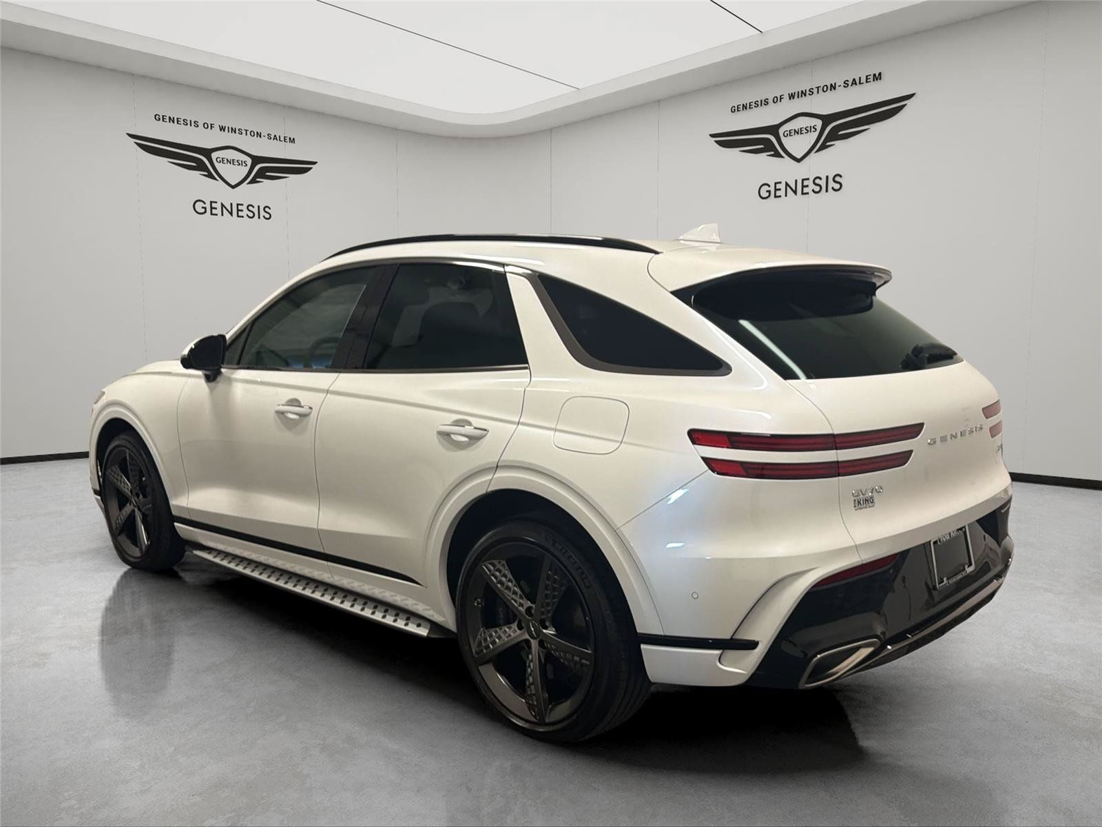 Used 2026 Genesis GV70 3.5T Sport Prestige AWD/4WD image 3