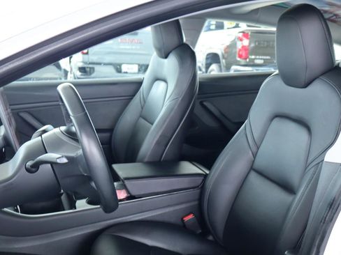 Used 2018 Tesla Model 3 Mid Range RWD image 17