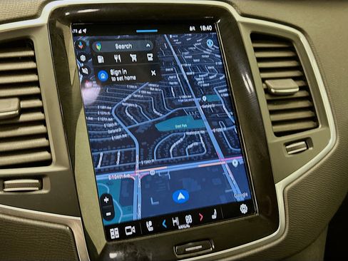 Used 2024 Volvo XC90 B5 Core w/ Climate Package image 22