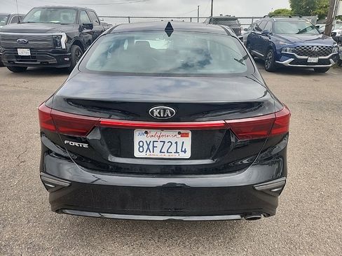Used 2021 Kia Forte LXS FWD image 12