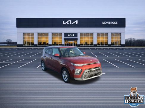 Used 2022 Kia Soul S FWD image 3