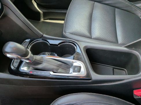 Used 2021 Buick Encore GX Essence FWD image 36