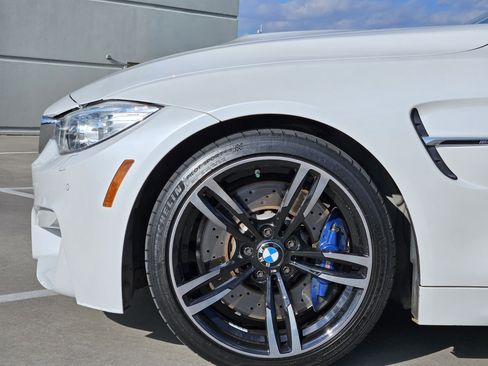 Used 2016 BMW M4 Convertible image 13