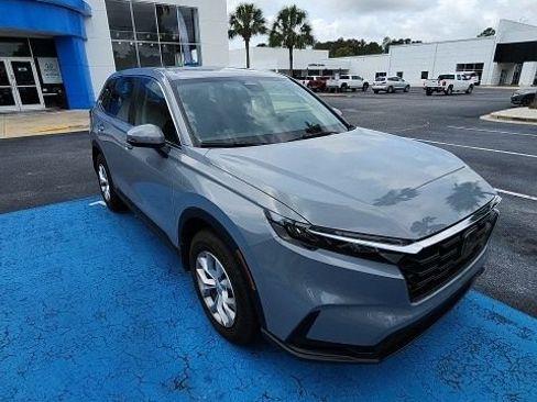 Used 2023 Honda CR-V LX image 5