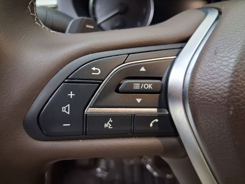 Used 2019 INFINITI QX50 Essential w/ Sensory Package image 15