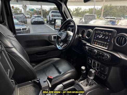 Used 2020 Jeep Wrangler Unlimited Sahara AWD/4WD image 27