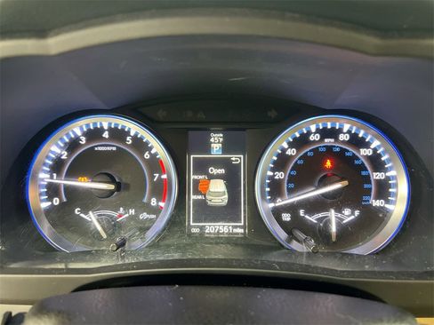 Used 2015 Toyota Highlander Limited image 11