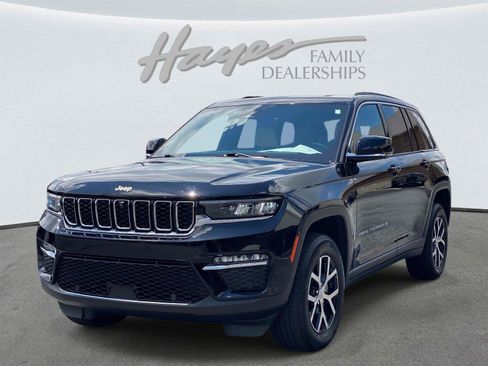 Used 2024 Jeep Grand Cherokee Limited w/ Luxury Tech Group II RWD image 10