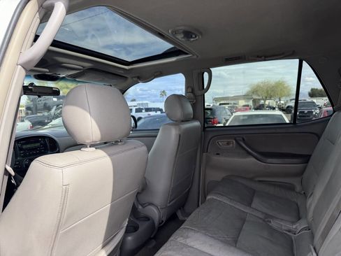 Used 2007 Toyota Sequoia SR5 image 19