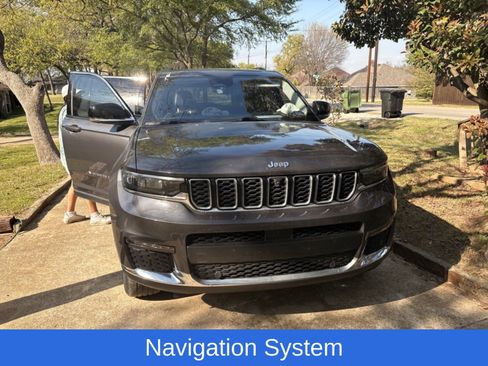 Used 2023 Jeep Grand Cherokee L Limited w/ Luxury Tech Group II RWD image 2