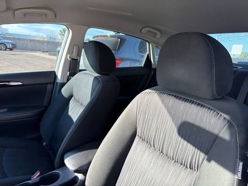 Used 2019 Nissan Sentra SV FWD image 4
