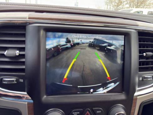 Used 2018 RAM 3500 Laramie image 17