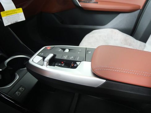 Used 2026 BMW X1 xDrive28i w/ Technology Package AWD/4WD image 21