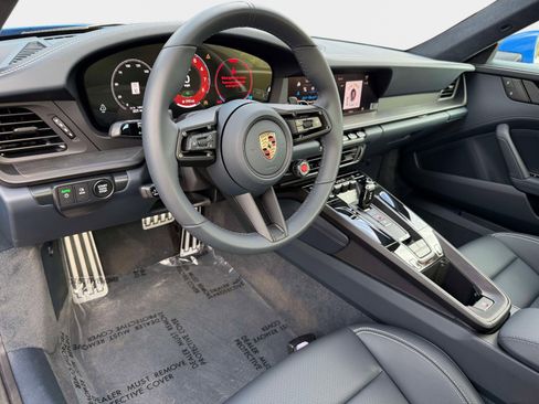 Used 2025 Porsche 911 Carrera GTS image 38