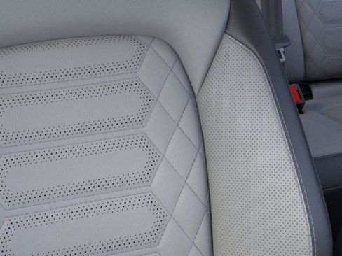 New 2024 Ford Escape Platinum w/ Premium Technology Package image 32