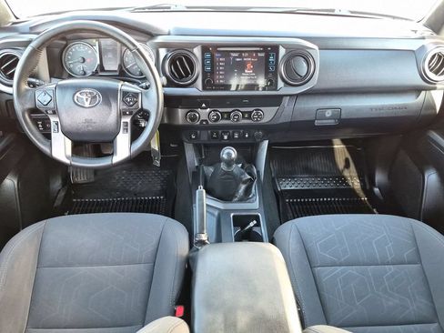 Used 2019 Toyota Tacoma TRD Off-Road w/ Technology Package AWD/4WD image 14