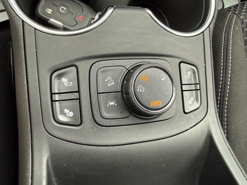 Used 2024 GMC Terrain SLE w/ Driver Convenience Package AWD/4WD image 32
