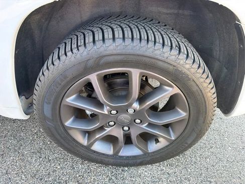 Used 2021 Jeep Grand Cherokee High Altitude AWD/4WD image 12