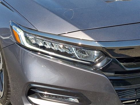 Used 2019 Honda Accord Sport image 9