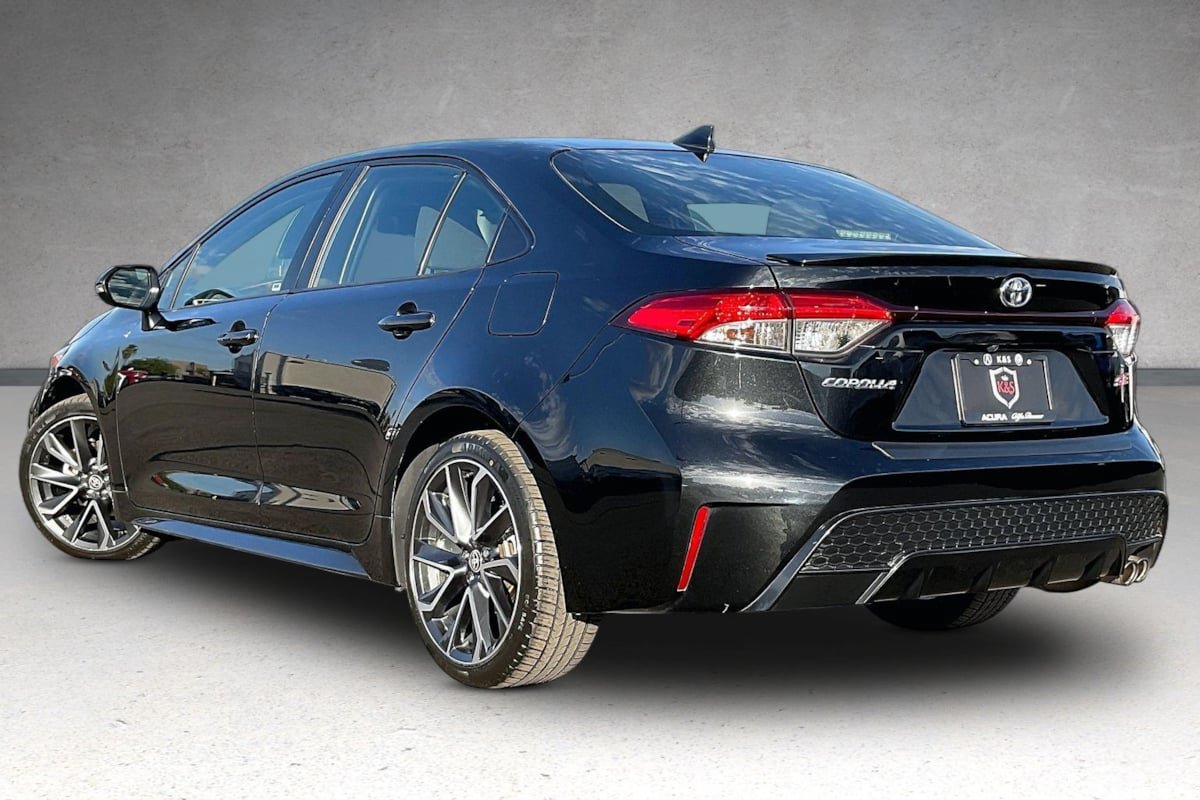 Used 2020 Toyota Corolla SE w/ Carpet Mat Package (TMS) FWD image 33