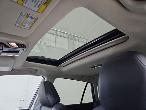 Used 2020 Subaru Outback Limited image 19