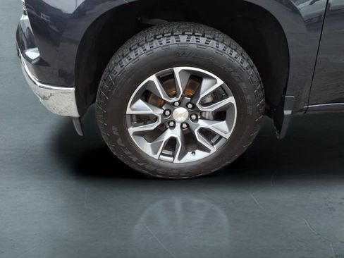 Used 2024 Chevrolet Silverado 1500 LT image 9