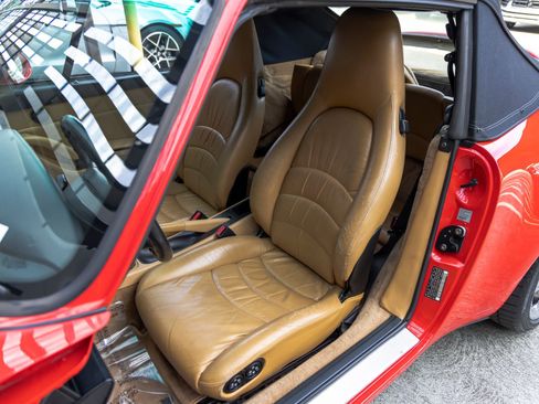 Used 1997 Porsche 911 Carrera RWD image 5