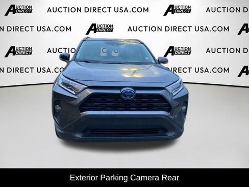 Used 2021 Toyota RAV4 XLE Premium image 4
