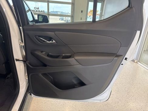 Used 2022 Chevrolet Traverse LT AWD/4WD image 47