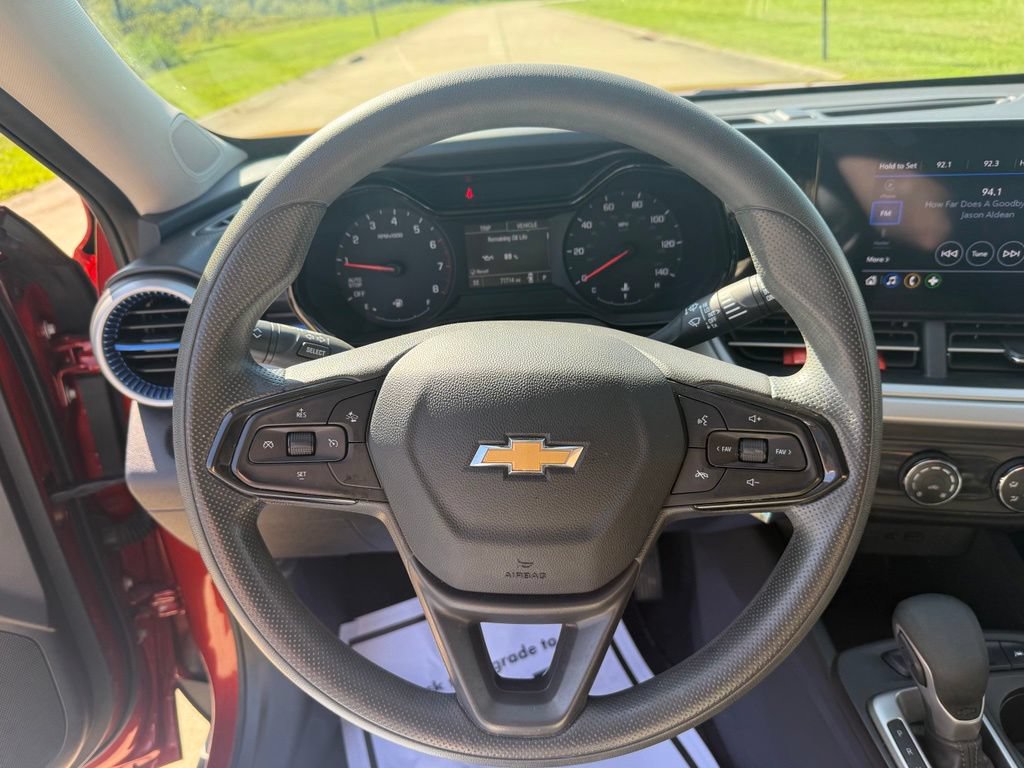 Used 2024 Chevrolet Trax LS FWD image 27