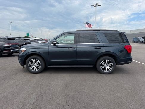 Used 2024 Ford Expedition XLT AWD/4WD image 8