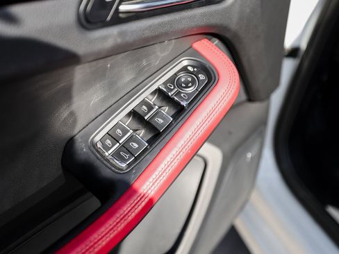 Certified 2020 Porsche Macan S image 23