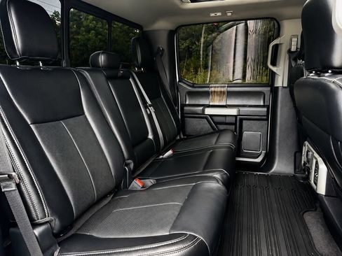 Used 2020 Ford F150 Lariat w/ Equipment Group 502A Luxury AWD/4WD image 34