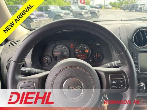 Certified 2016 Jeep Patriot Latitude AWD/4WD image 13