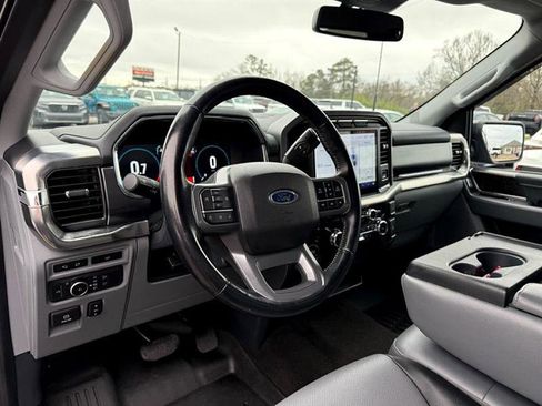 Used 2022 Ford F150 Lariat image 14