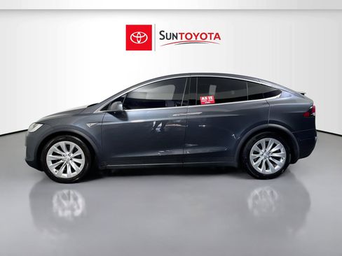 Used 2016 Tesla Model X 90D image 7
