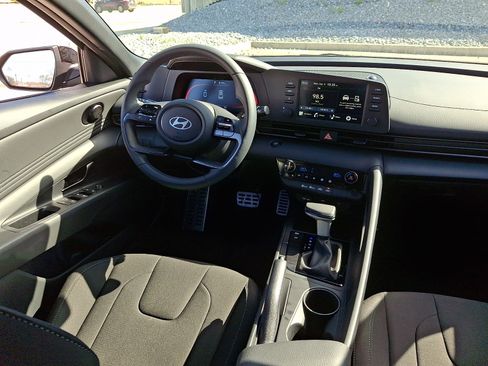 New 2026 Hyundai Elantra Sport FWD image 9