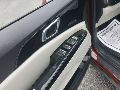 Used 2024 Kia Carnival SX Prestige FWD image 25