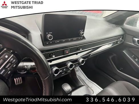 Used 2023 Honda Civic Sport image 11