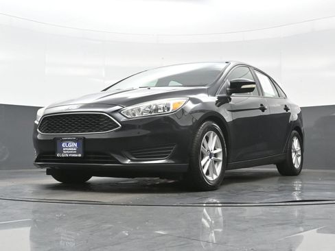 Used 2015 Ford Focus SE FWD image 24