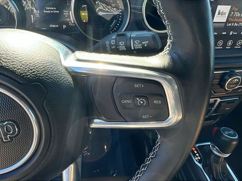 Used 2022 Jeep Wrangler Unlimited Rubicon 4xe w/ Cold Weather Group AWD/4WD image 25