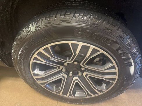 Used 2024 Jeep Wagoneer Series II image 6