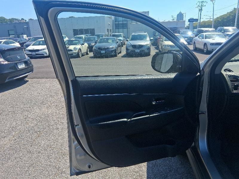 Used 2018 Mitsubishi Outlander Sport SEL FWD image 10
