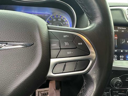 Used 2019 Chrysler 300 Touring w/ Sport Appearance Package image 20