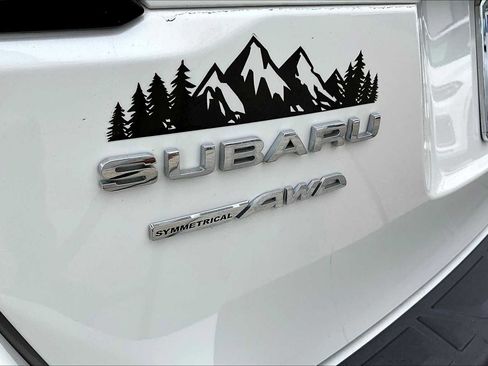 Used 2021 Subaru Outback Limited image 17