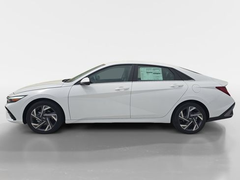 New 2026 Hyundai Elantra Limited image 6